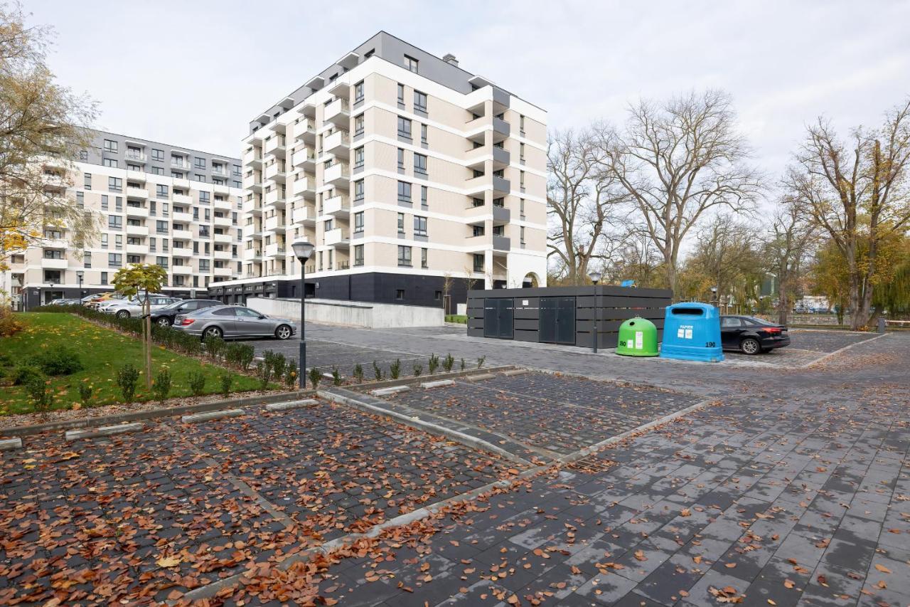 Apartamenty Platany Z Parkingiem By Noclegi Renters Kołobrzeg Exteriör bild