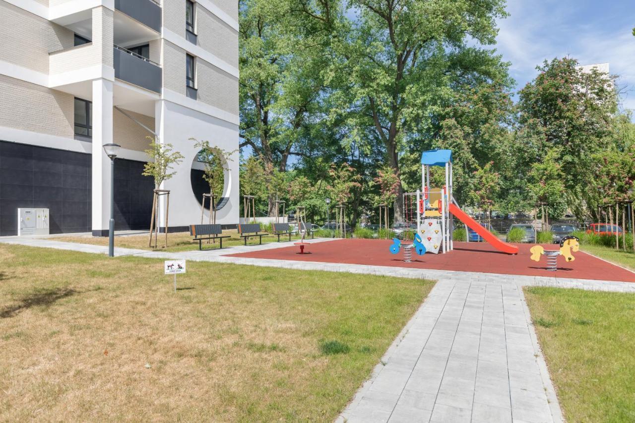 Apartamenty Platany Z Parkingiem By Noclegi Renters Kołobrzeg Exteriör bild