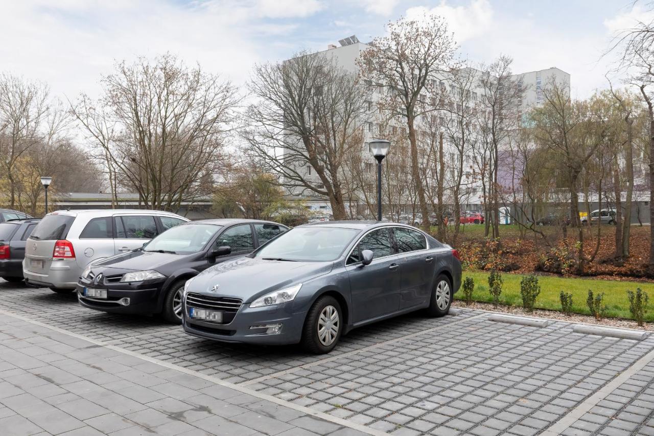 Apartamenty Platany Z Parkingiem By Noclegi Renters Kołobrzeg Exteriör bild